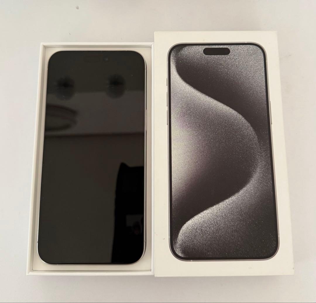 iPhone 15 Pro Max 256GB ホワイト