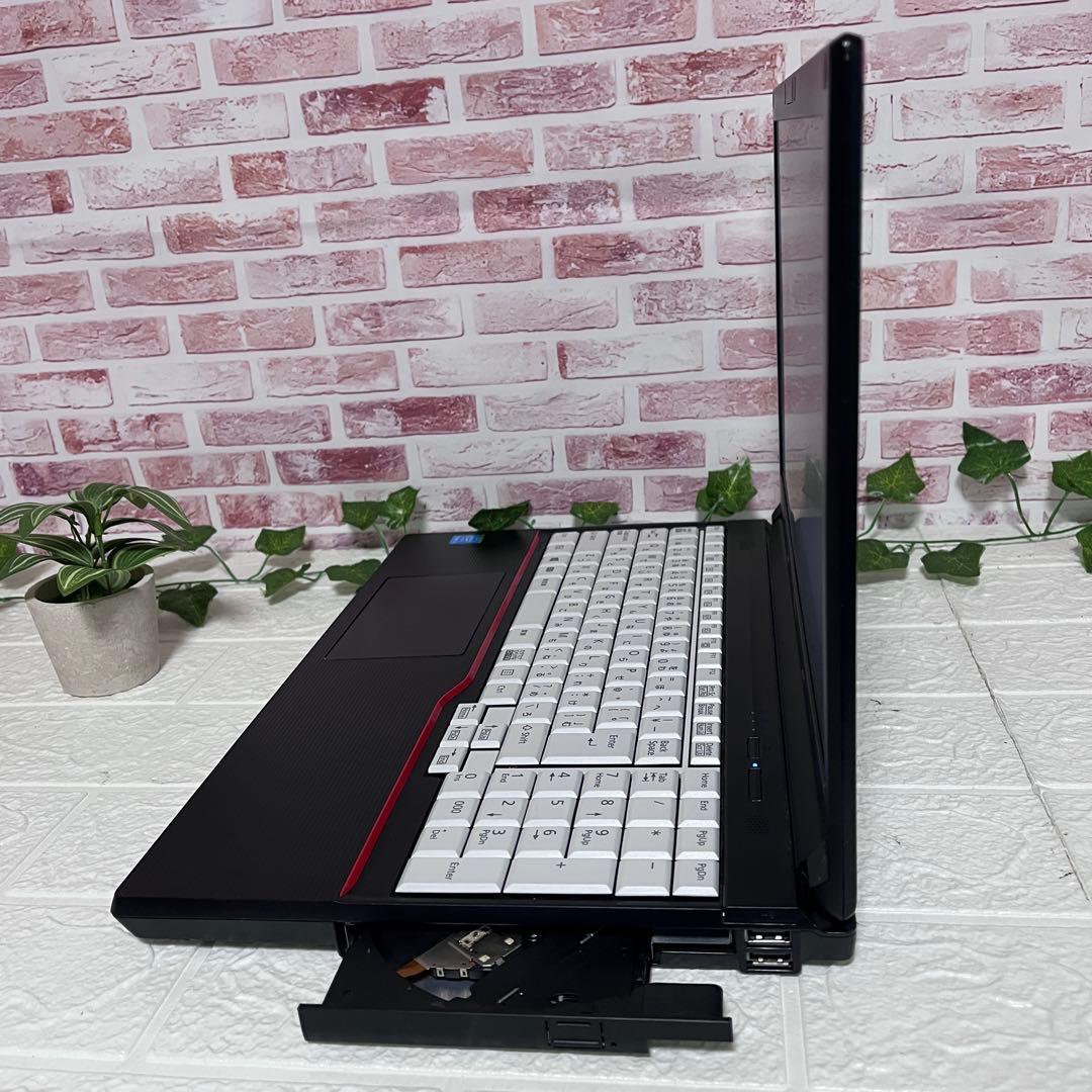 ★美品富士通SSD128GB メモリ8GB★A574/MX ノートPC405