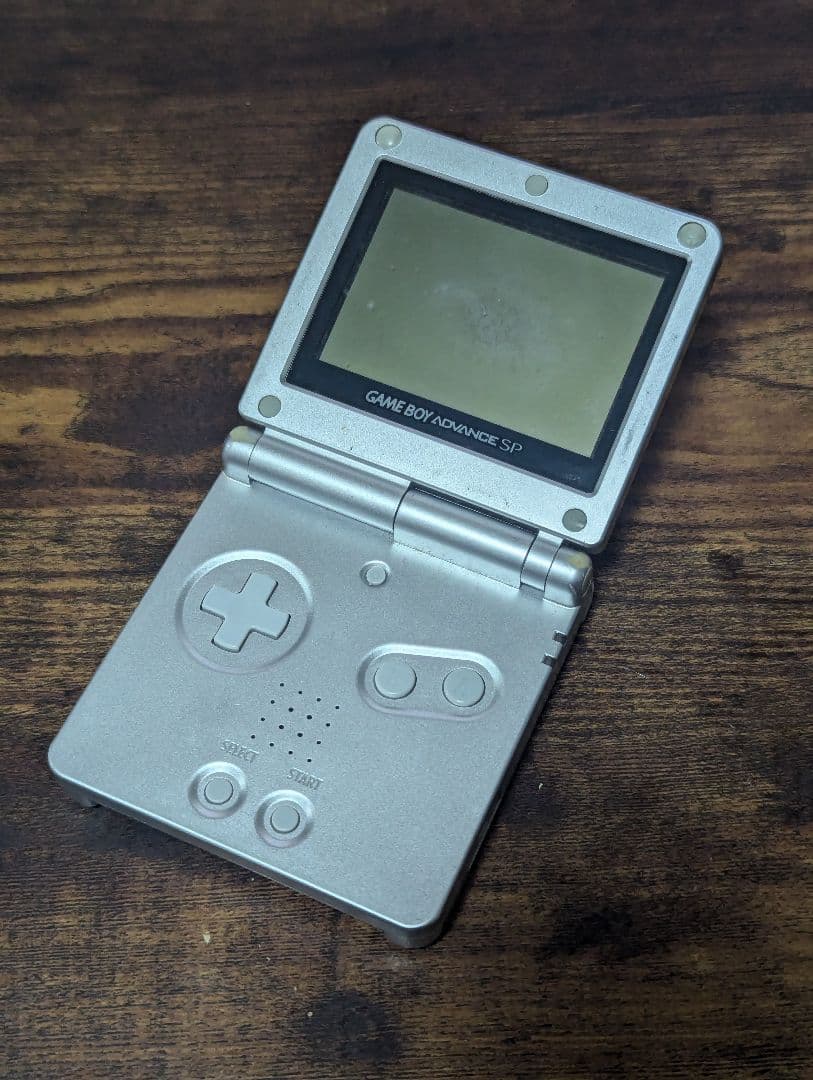 ゲームボーイアドバンスSP 本体 充電器、ポケモンソフト2本付き - メルカリ