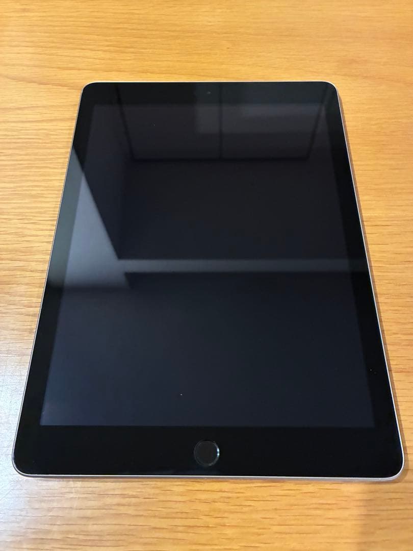 Apple iPad 第5世代 32GB スペースグレイ