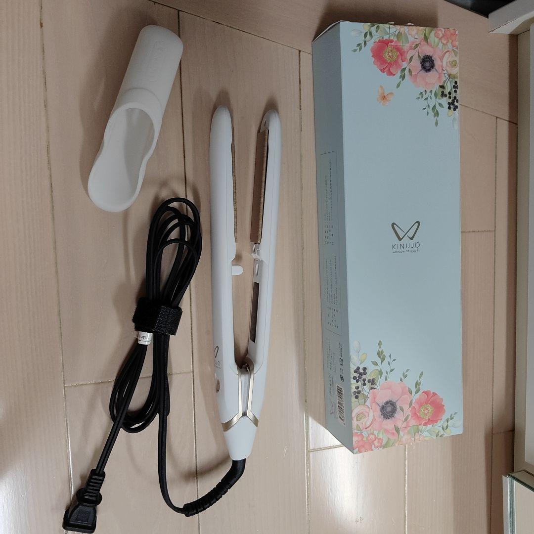 ゆかり♡KINUJO ストレートヘアアイロン ホワイト KINUJO ストレートヘアアイロン ホワイト【国内製造 絹女 日本製 取扱