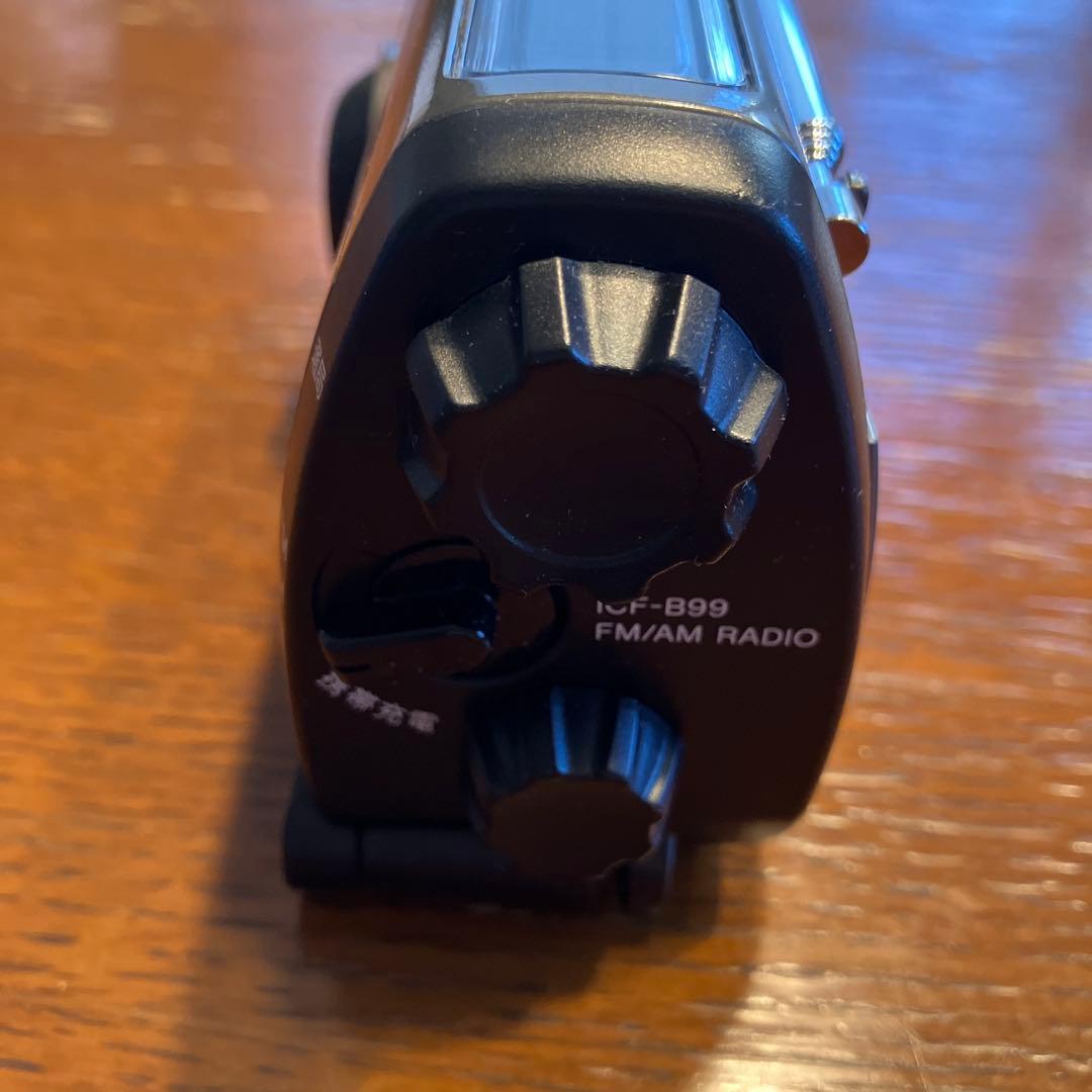 SONY 防災ラジオ ライト⭐️ソーラー&手回し&電池