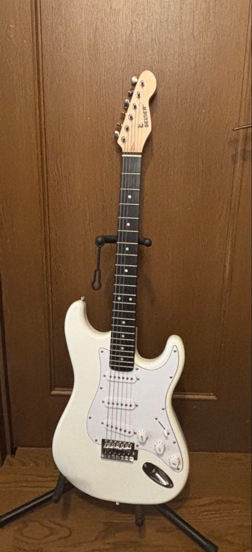 ホワイト エレキギター スタンド＆ピック ★匿名配送★ 4534853141314.jpg