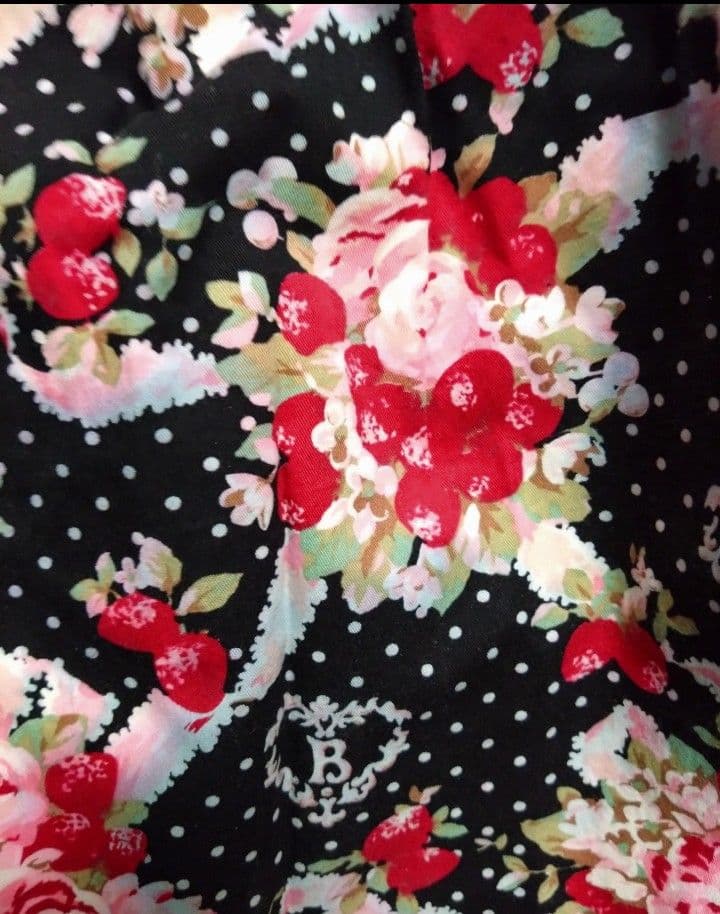 W*e様 【最終値下げ】初版 シュガーブーケ スカート【訳あり.説明文必読】