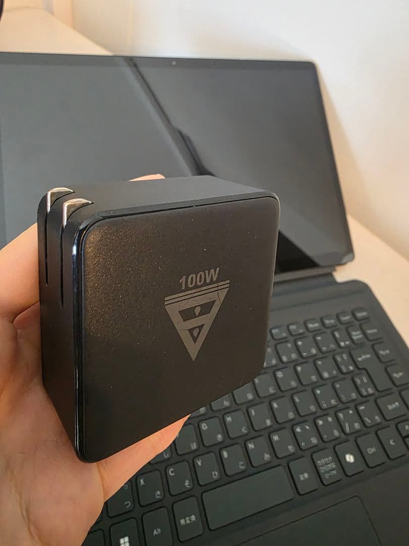 [超美品]Minisforum V3 Ryzen 7 8840U32GB 1TB