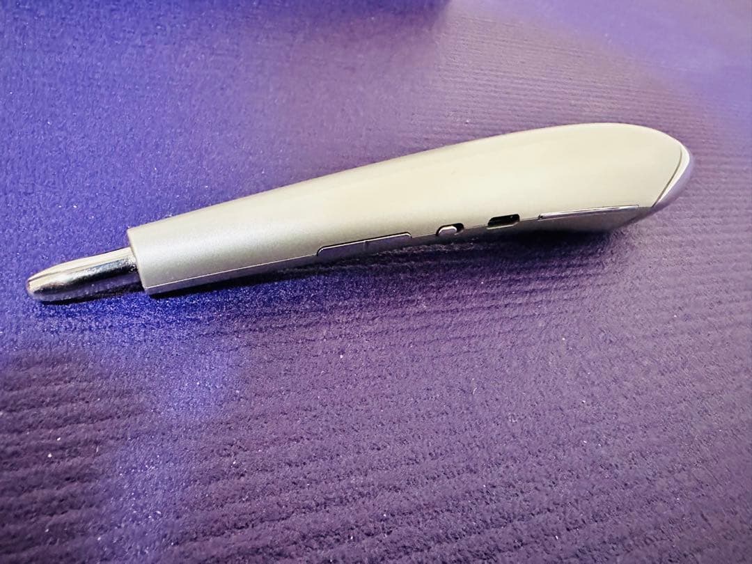 STELLA BEAUTE 美顔器 シルバー　ビューティフェイススティック