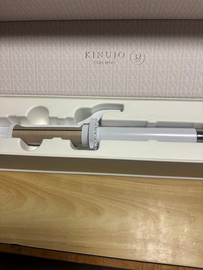 KINUJO カールアイロンKC32N 未使用に近い　取扱説明書付き KINUJO（絹女） KINUJO CURL IRON カールアイロン 32mm KC32N 正規品