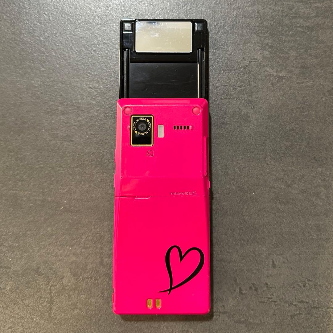 CECIL McBEE ガラケー F-04C 平成ギャル