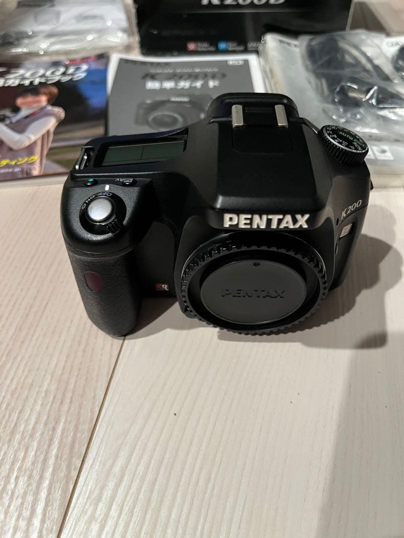 極美品　PENTAX K200D デジタル一眼レフカメラ