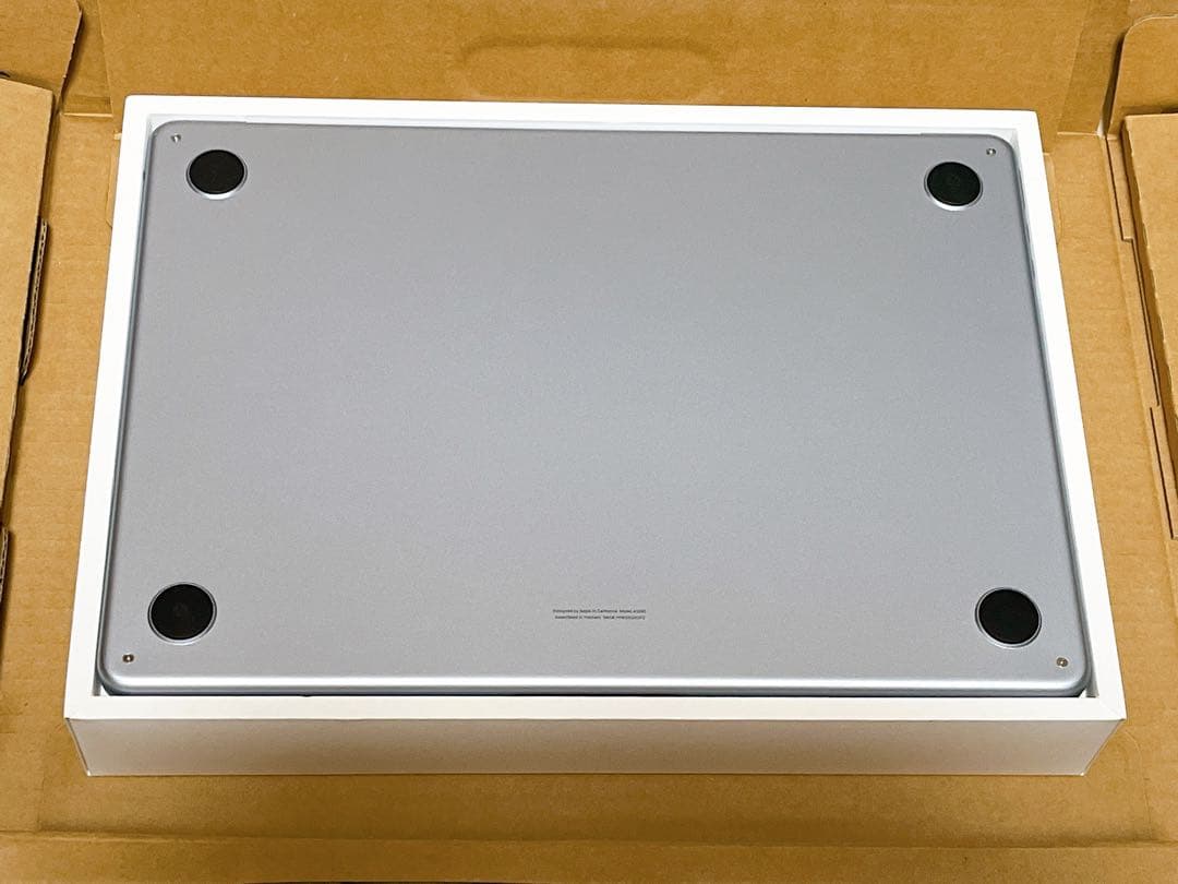 13インチMacBook Air - スカイブルー 32GBユニファイドメモリ