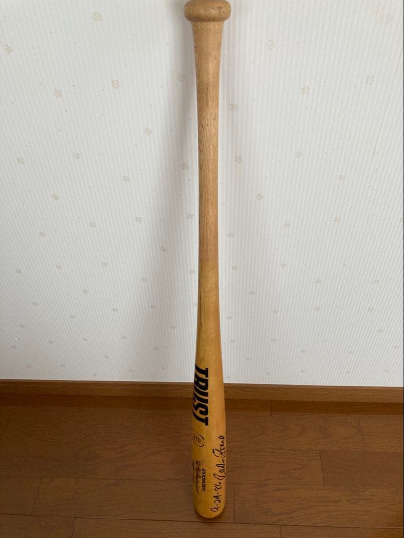 横浜大洋ホエールズ C.ポンセ 実使用・直筆サイン入りバット Yahoo