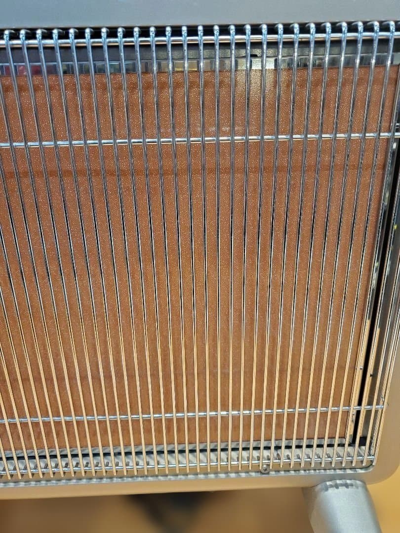 遠赤外線暖房器　サンルミエ・エクセラ750