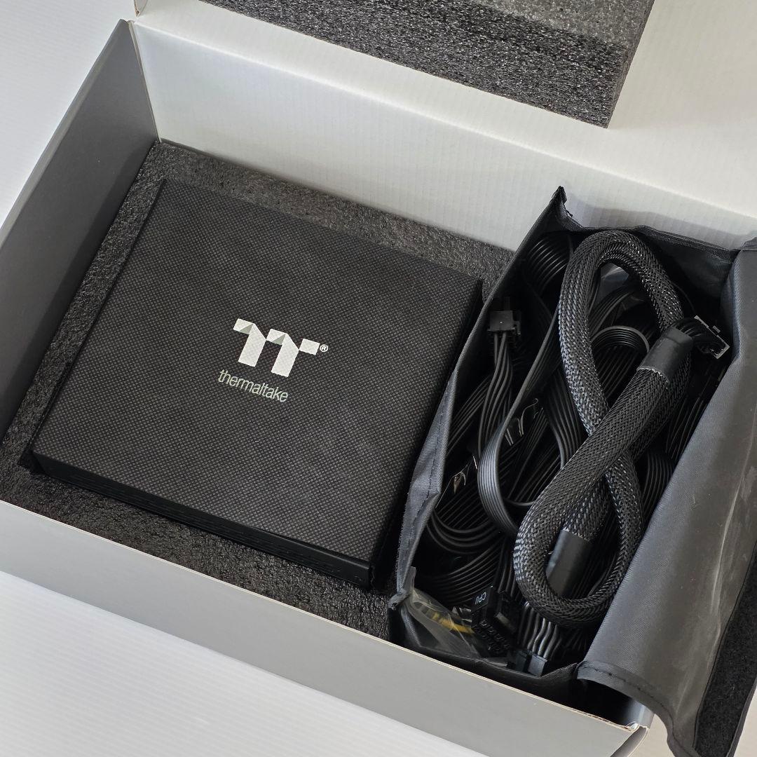 Thermaltake Toughpower GF3 1200W 電源ユニット