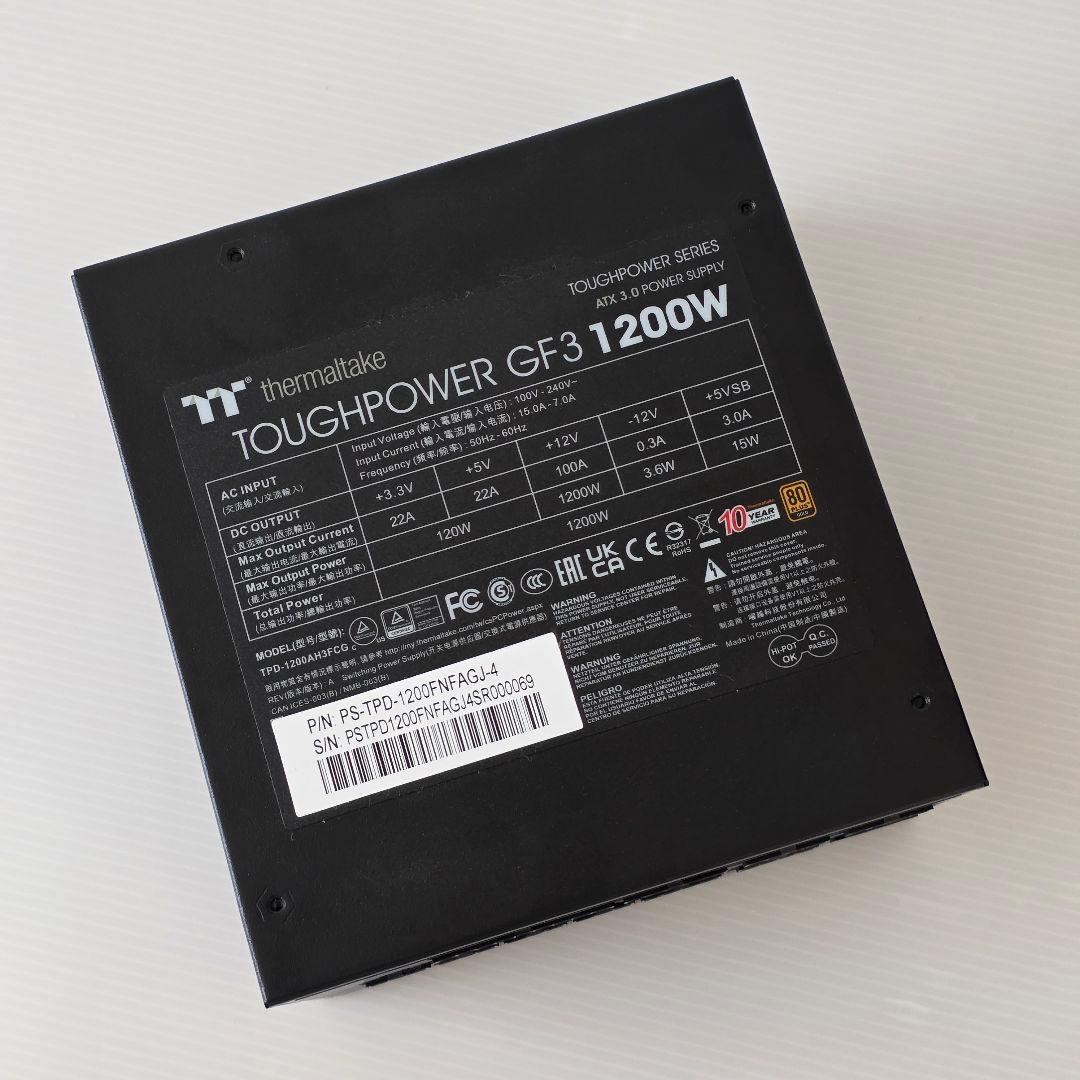 Thermaltake Toughpower GF3 1200W 電源ユニット