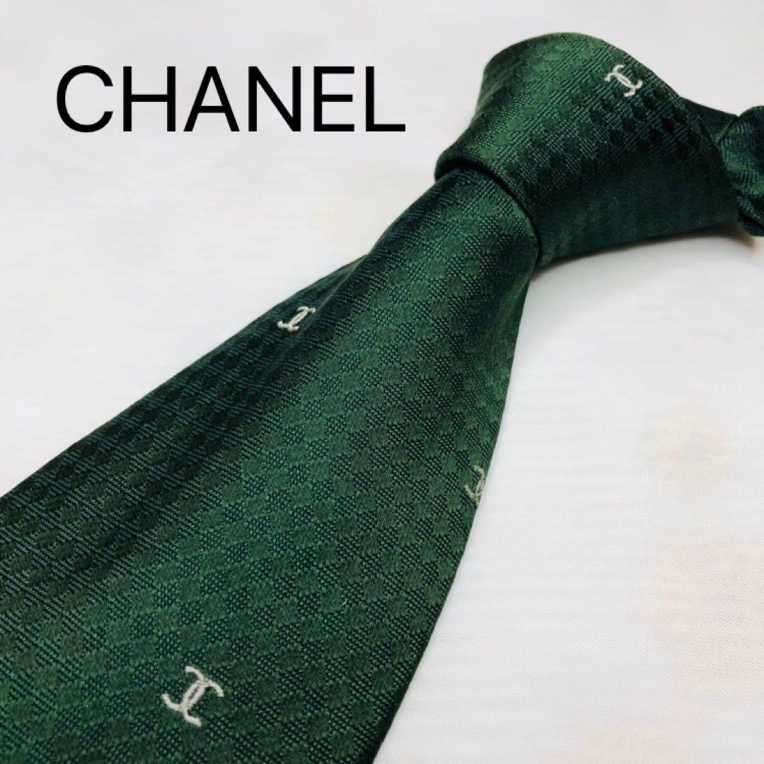 CHANELシャネルネクタイ ハイブランド ロゴ柄グリーン 高級シルク100