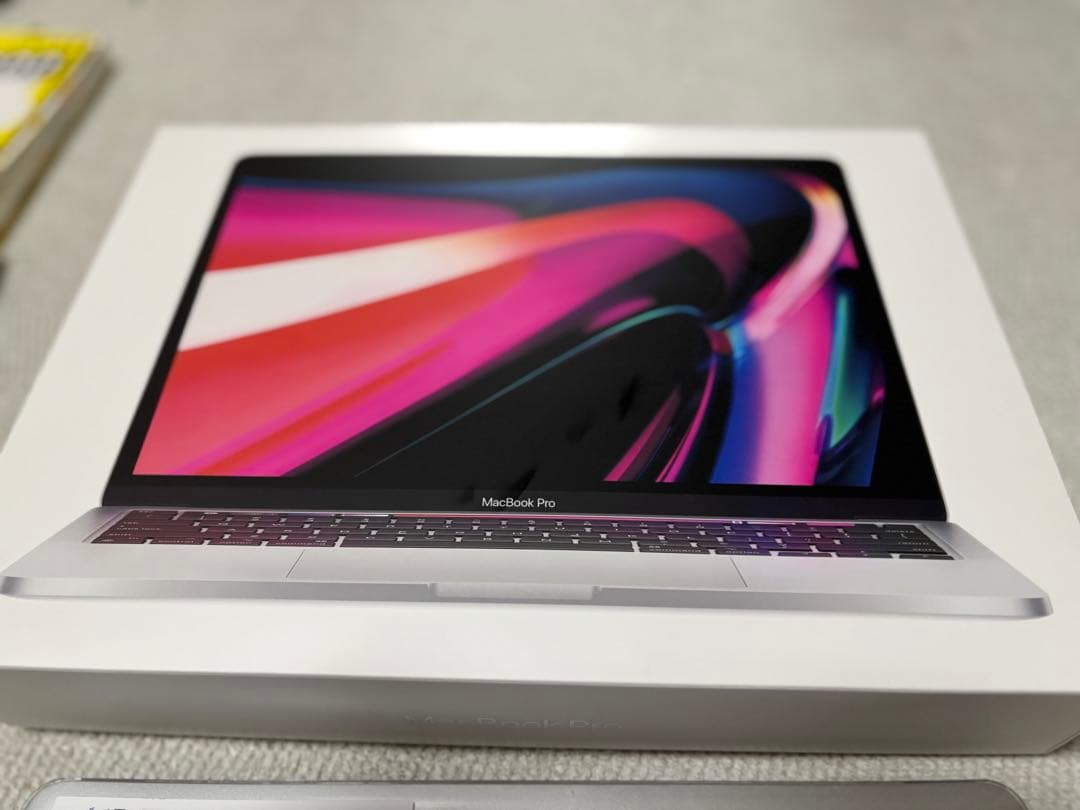 MacBook Pro M2 13インチ　本体