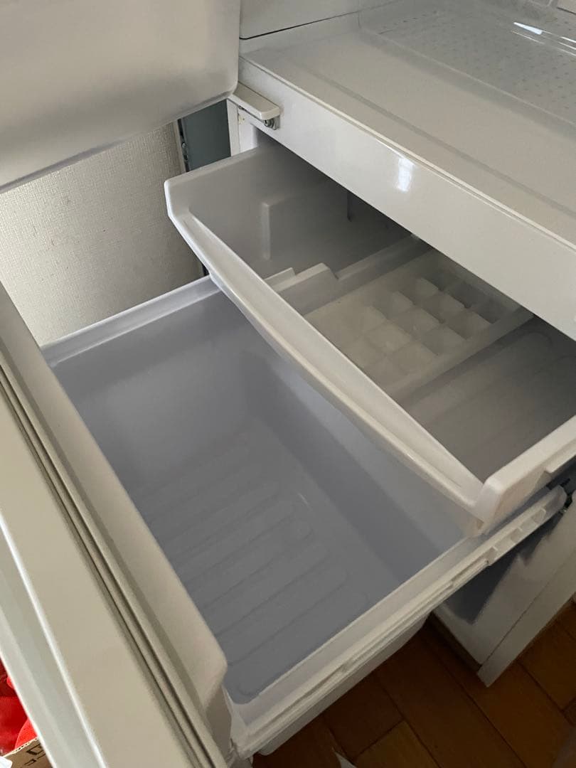 SHARP ホワイト 2ドア 冷蔵庫　美品　両側扉