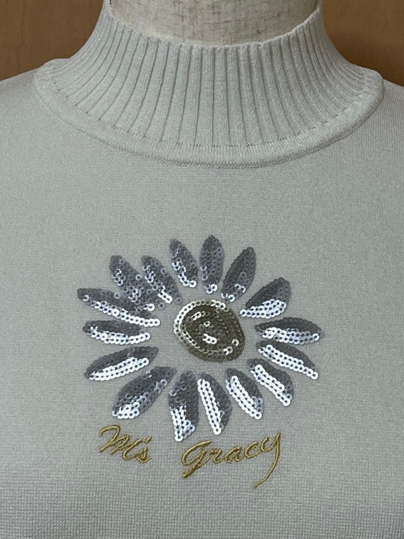 エムズグレイシー未使用お花ポイントニット40 - メルカリ