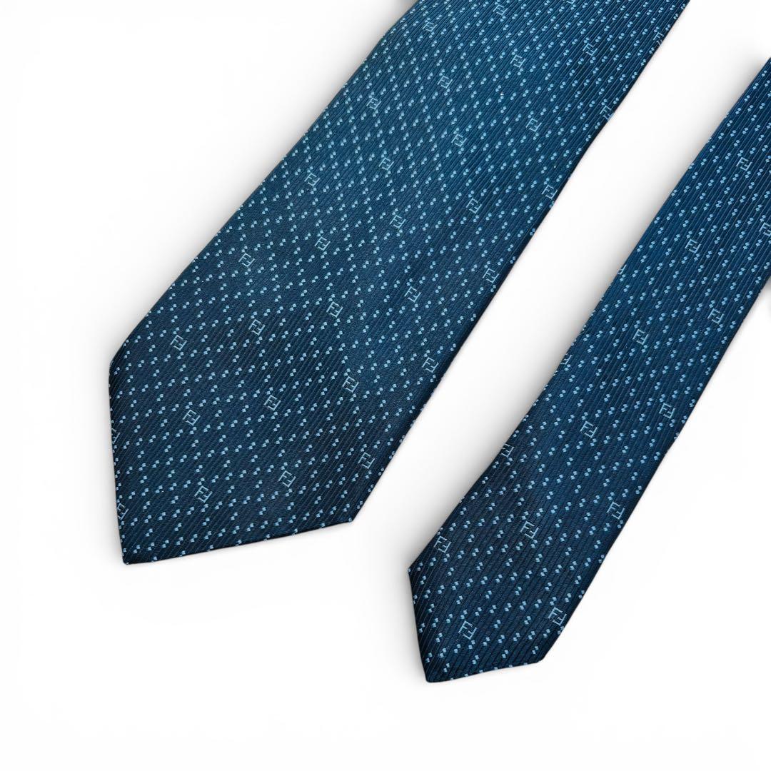未使用タグ付】FENDI ネクタイ ズッカ柄 ブルー 人気 希少 シルク100
