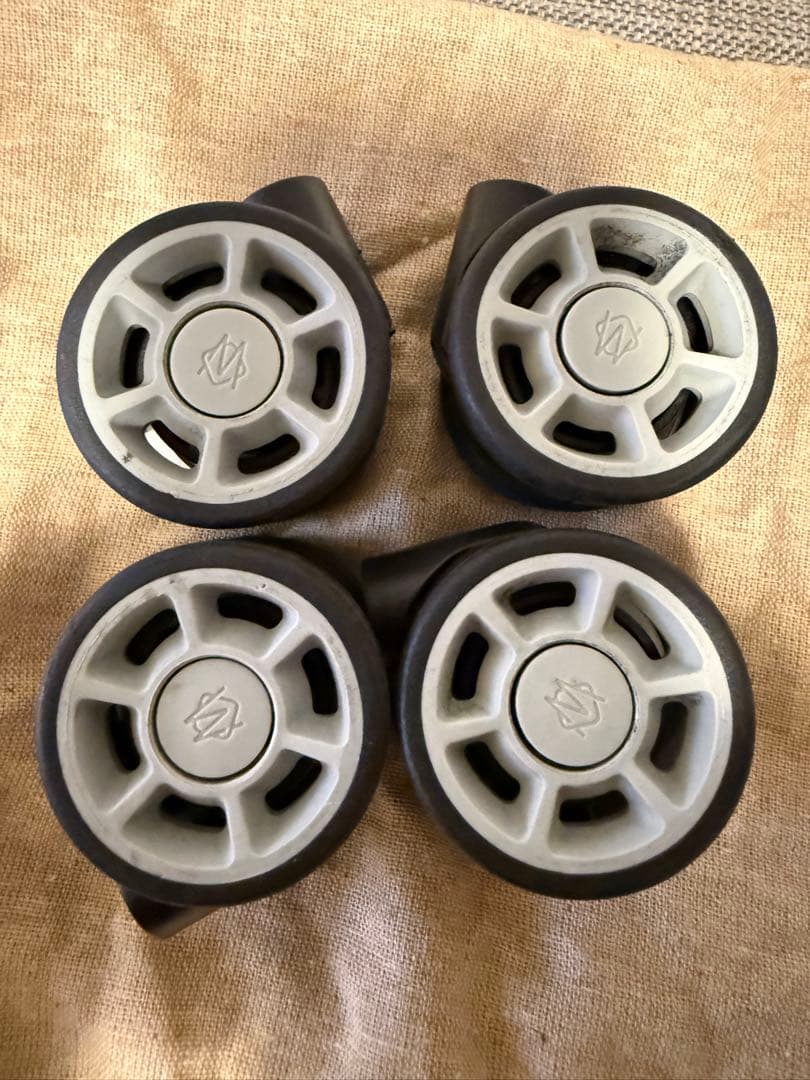 Rimowa Classic Cabin付属　純正ホイール　リモワ Rimowa Classic Cabin付属 純正ホイール リモワ Rimowa Classic Cabin