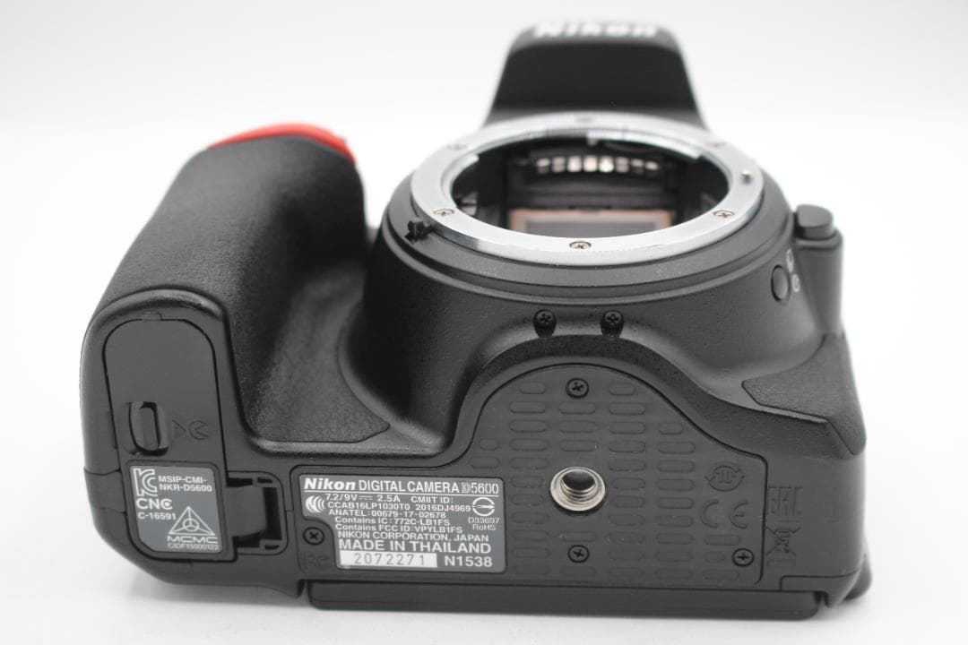 新品級◆Nikon ニコン D5600 ボディ◆5742