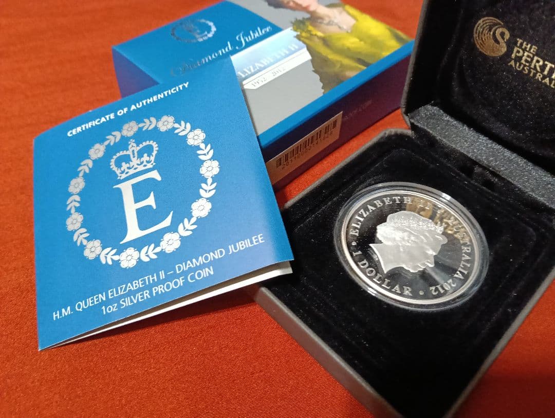 超レア物】エリザベス女王陛下ダイヤモンド・ジュビリー 1オンス純銀