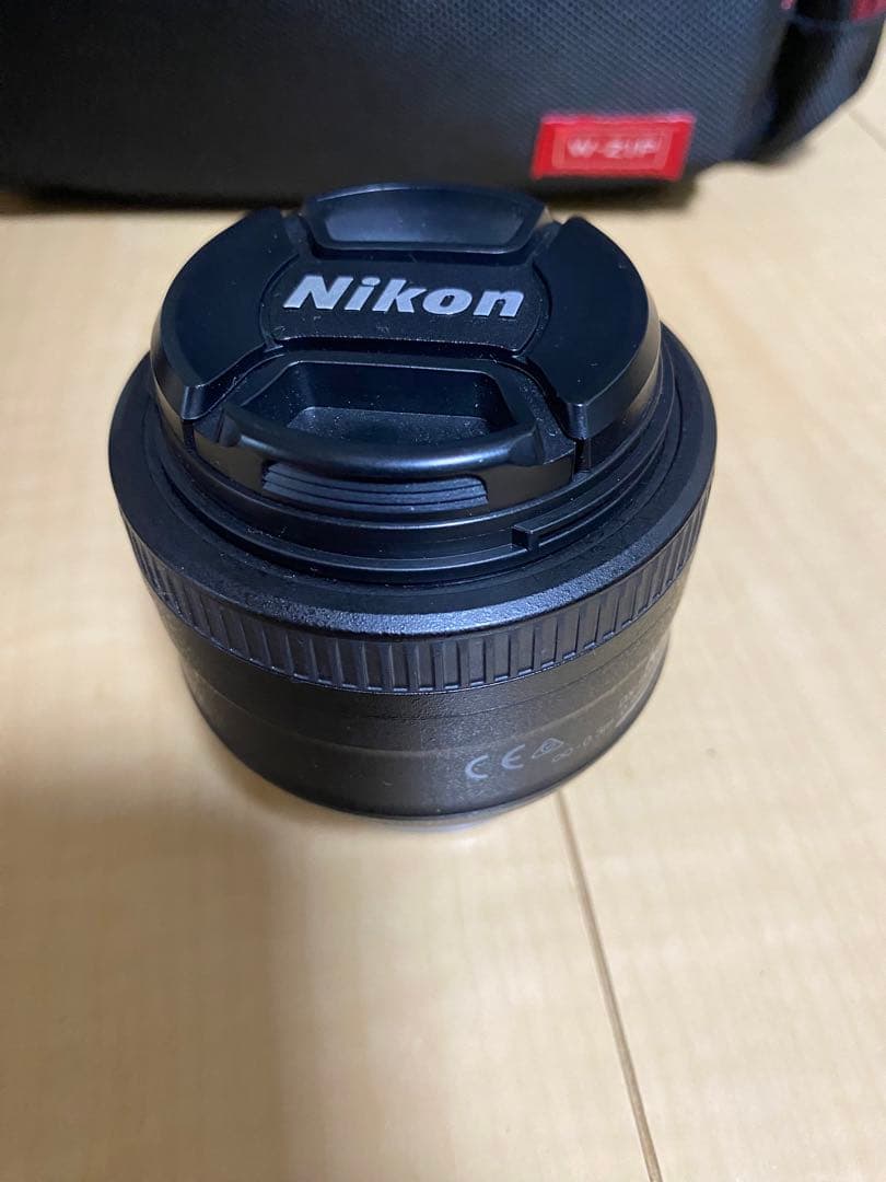 Nikon デジタル一眼レフダブルズームカメラセット　単焦点レンズつき