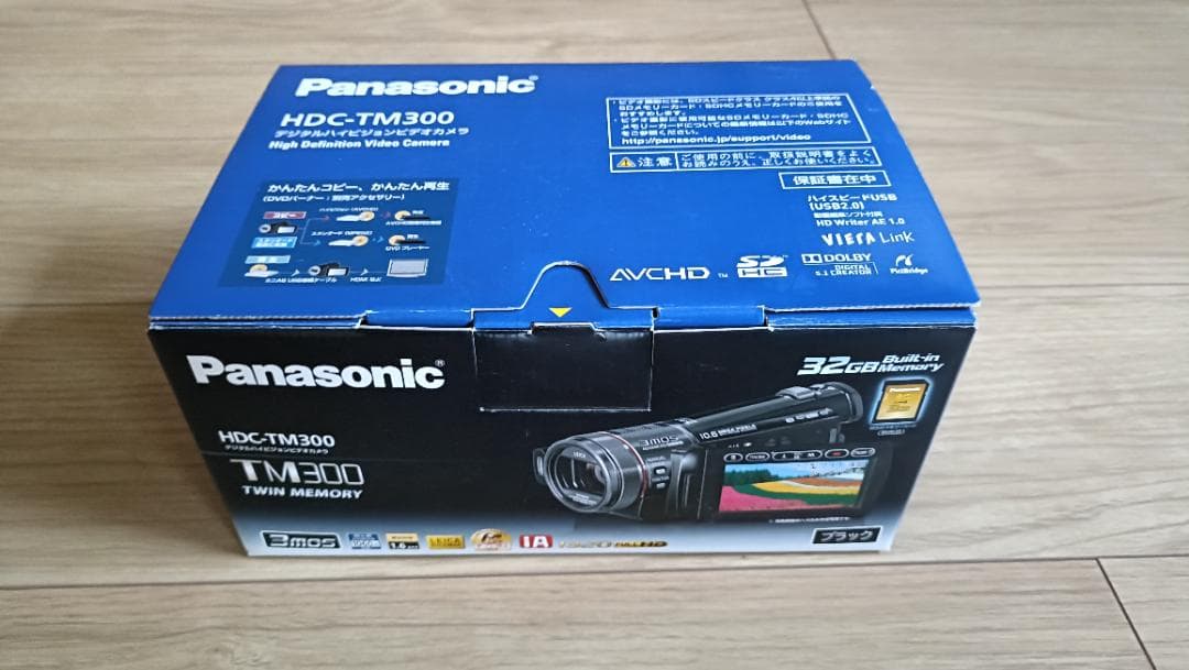 パナソニック　HDC-TM300　アツデンECZ-990　セット Amazon.com : Panasonic HDC-TM300 Twin Media HD Camcorder (Black