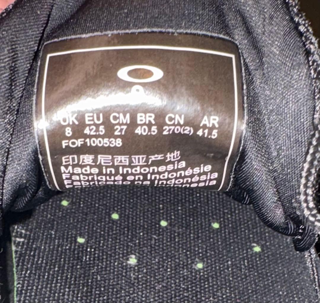 OAKLEY EDGE FLEX ブラック レッド 27.0cm