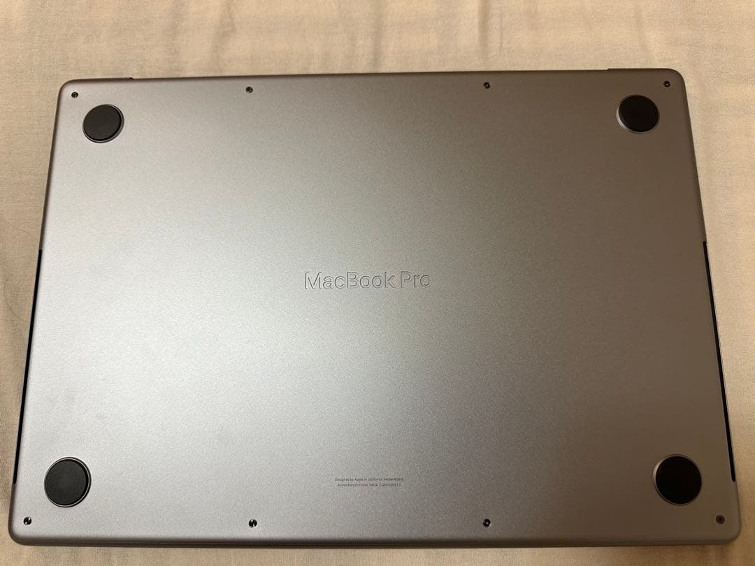 Apple MacBook Pro M3 14 インチ スペースグレイ