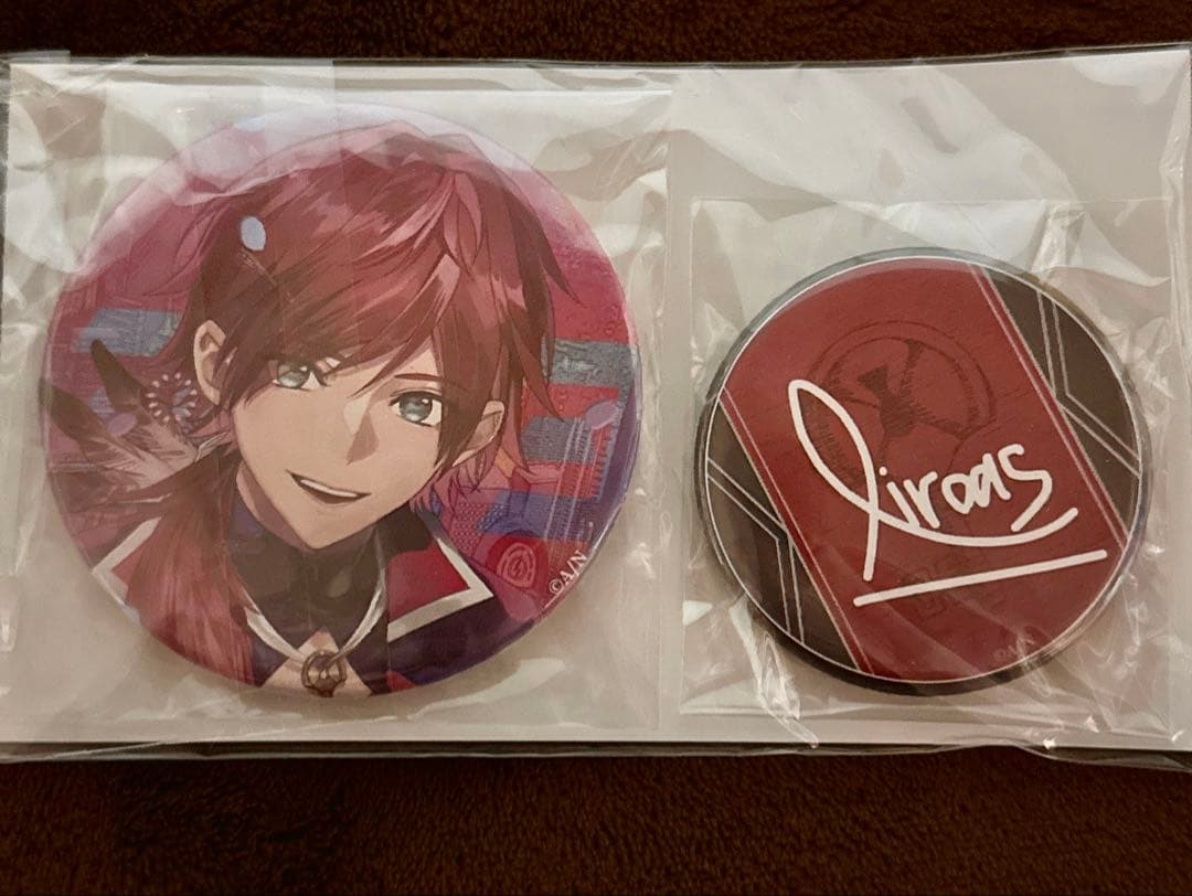 ローレン・イロアス 誕生日グッズ 缶バッジセット 75mm 56mm 2種