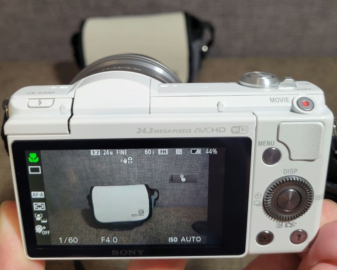 SONYα5100 ILCE-5100L　パワーズームレンズキット　ホワイト