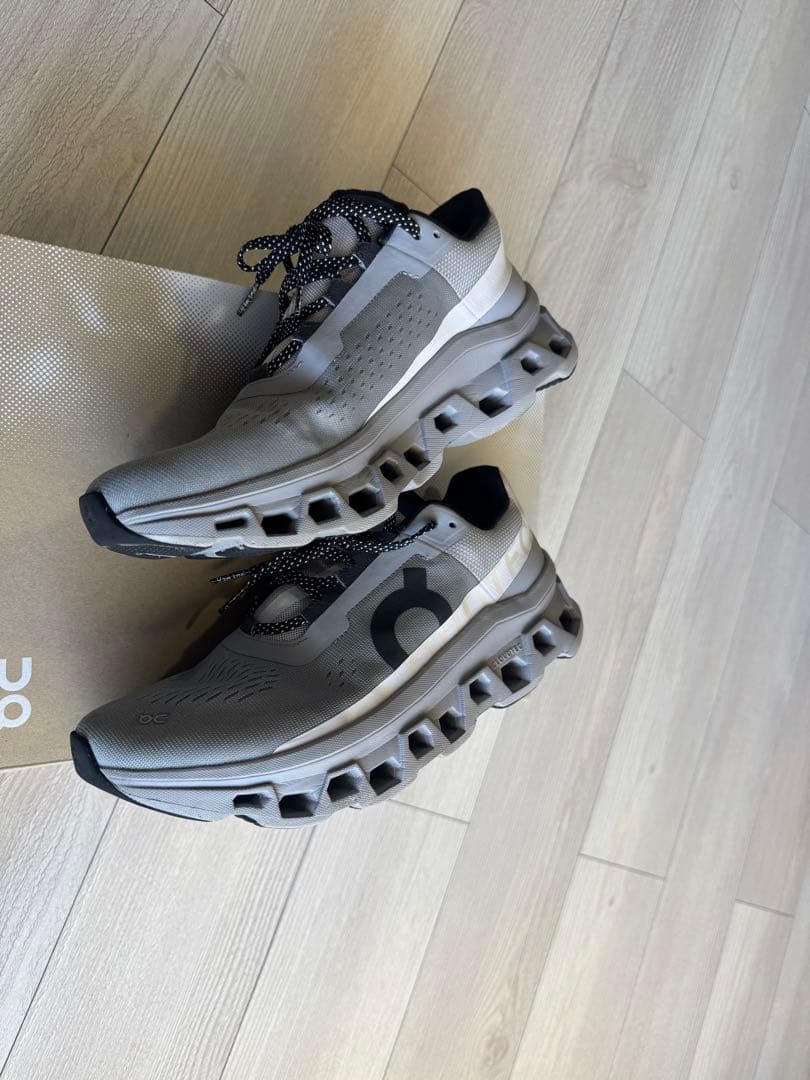 『正規品』on クラウドモンスター 26.5cm 箱無し