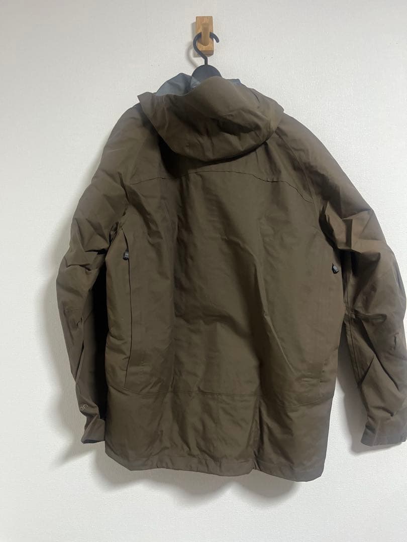 BURTON [ak] GORE-TEX 3レイヤーフーバージャケット ブラウン - メルカリ