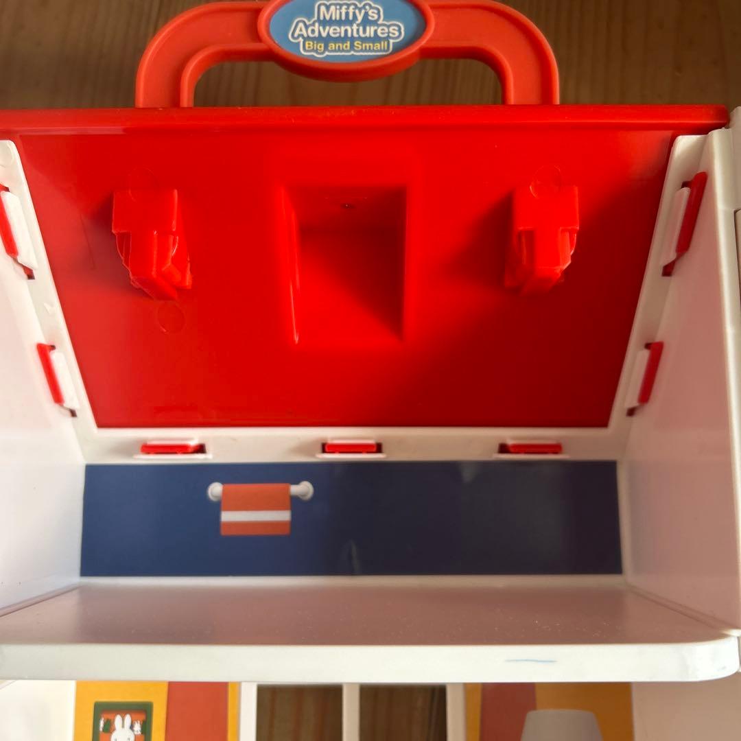 Walmar限定 廃盤品 ミッフィーの家とフィギュアセット - メルカリ