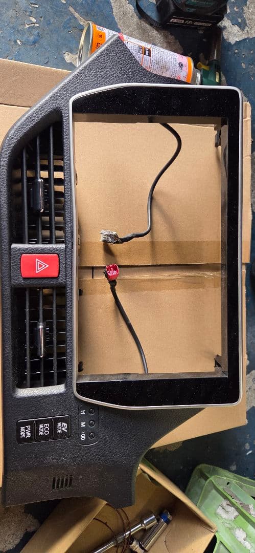 ゆ*ん様 80系ヴォクシーNSZN-Z68T ディスプレイパネルセット