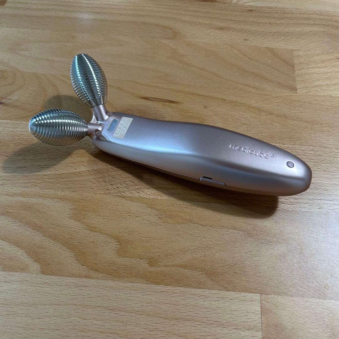 ジェル付き　medicube EMS ダーマショット 限定ピンク