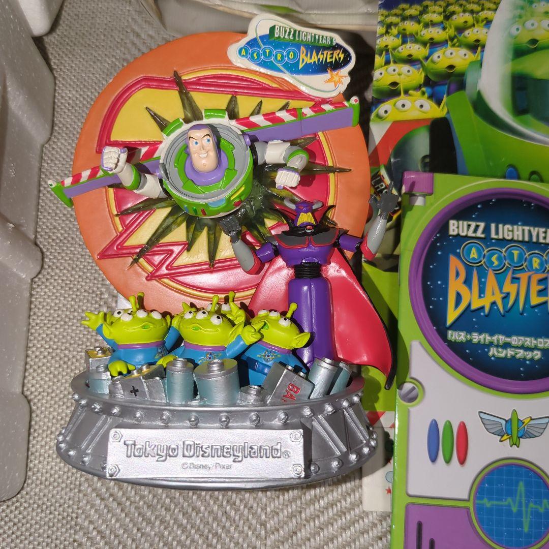 非売品バズ・ライトイヤー フィギュア 東京DL - メルカリ