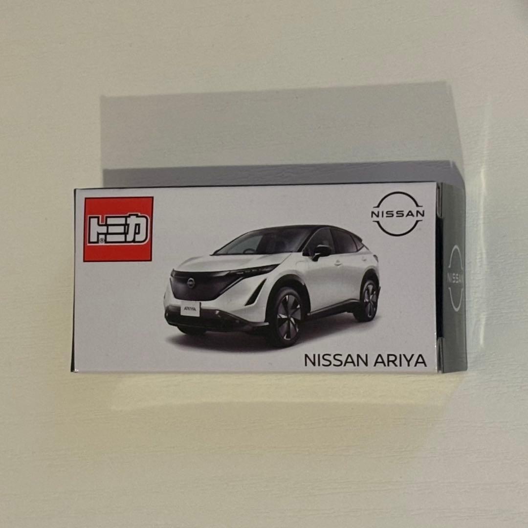 トミカ 非売品 日産 アリア プリズムホワイト/ミッドナイトブラック 2