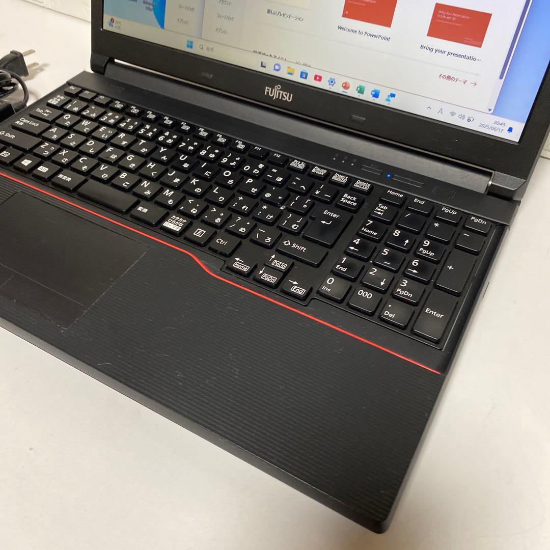 Windows11 オフィス2024年　Bluetooth有り　富士通ノートPC