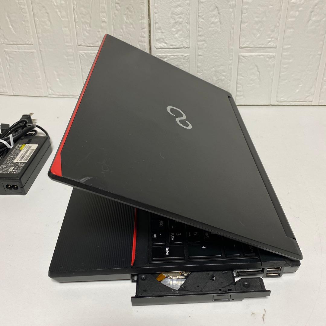 Windows11 オフィス2024年　Bluetooth有り　富士通ノートPC