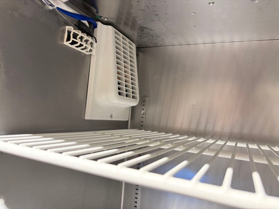 とっちい美品ダイワ大和業務用テーブル形冷凍冷蔵庫コールドテーブル最新モデル