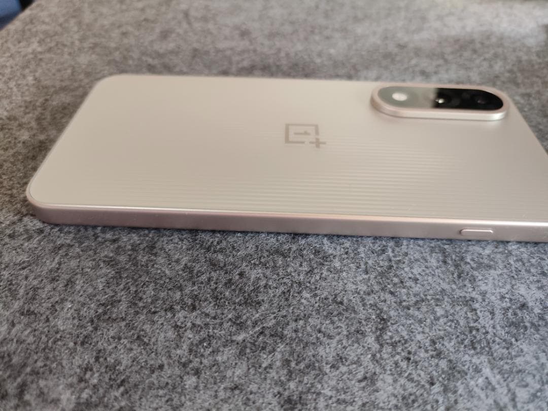 OnePlus Ace 5 ultra 12GB/256GB チタニウム