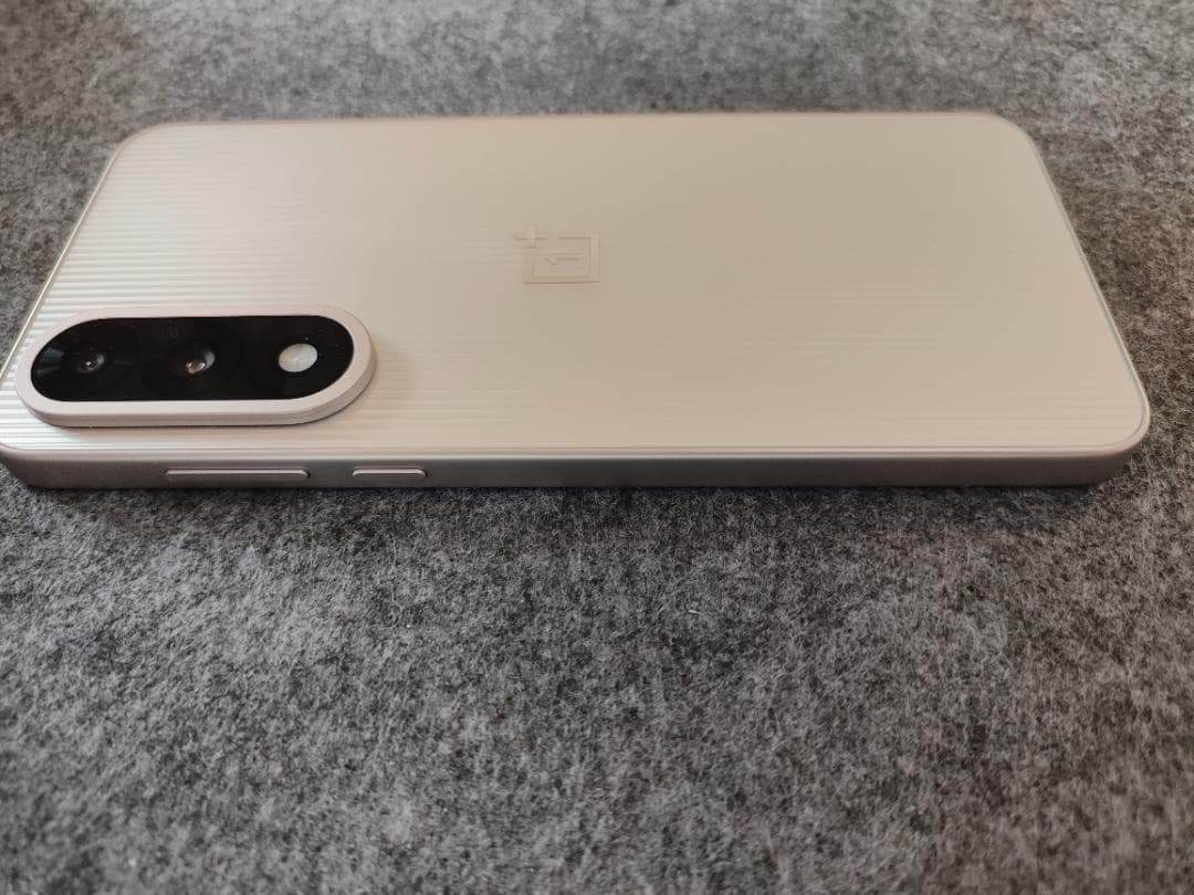 OnePlus Ace 5 ultra 12GB/256GB チタニウム