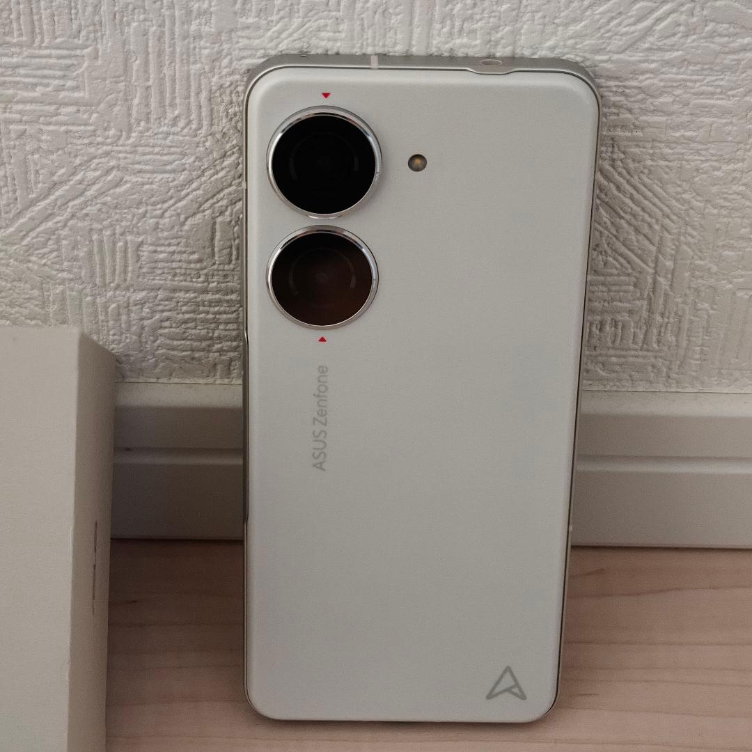 zenfone 10 国内版SIMフリー 8GB/256GB コメットホワイト