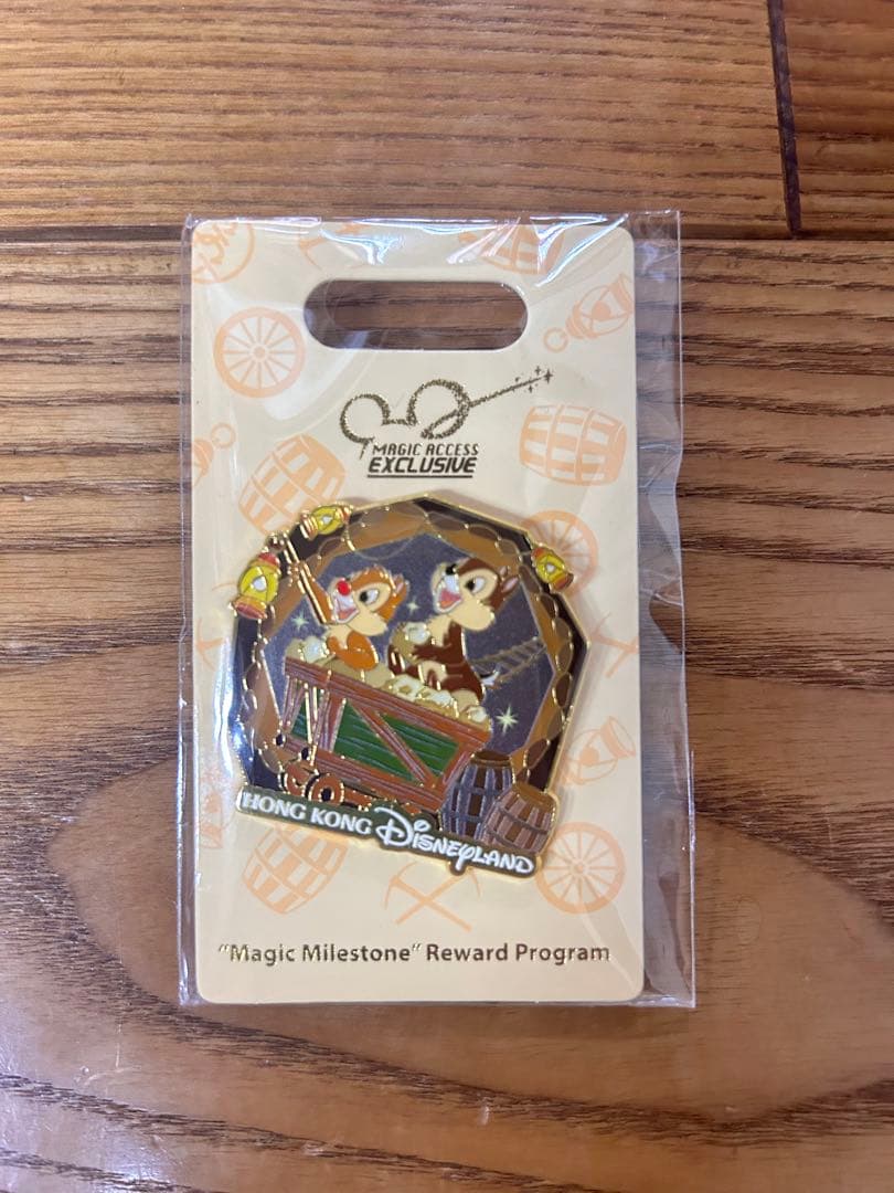 ◇未開封◇香港ディズニー年パス特典ピンバッジ 3点セット - メルカリ