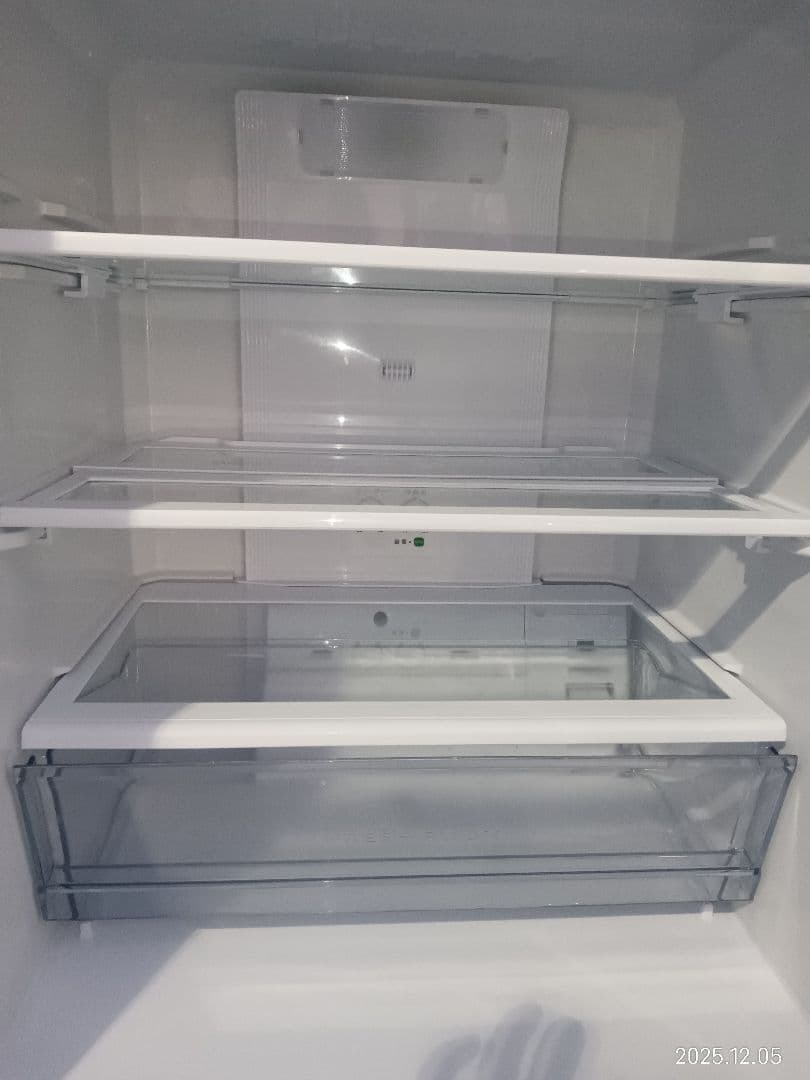 ハンナ　3ドア冷蔵庫AQUA272L シルバー　2019