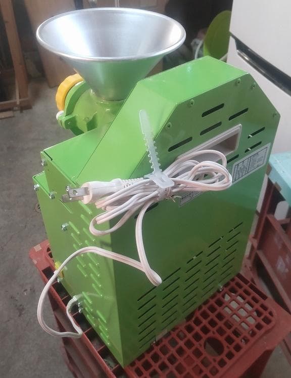 ソーラー精工 こなひきさん 小型健康製粉機 KJ-0 ★ 平成23年 2011年