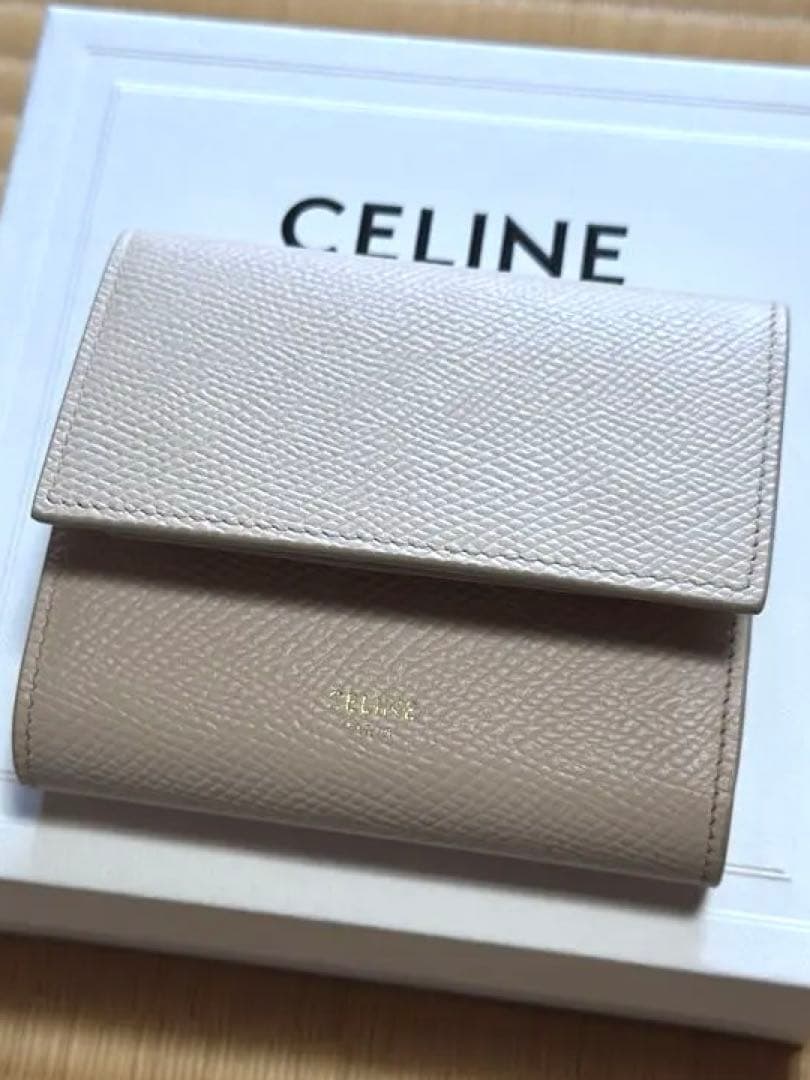 CELINE レザー トリフォールド コンパクト財布 三つ折り財布 - メルカリ