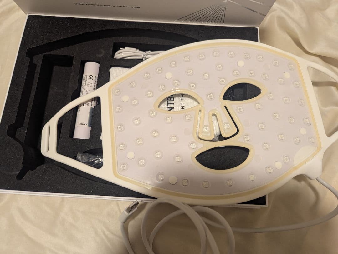 カレントボディ　LED レッドライトセラピーフェイスマスク: シリーズ1